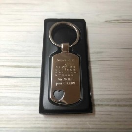 Breloc metalic cu motiv inimă